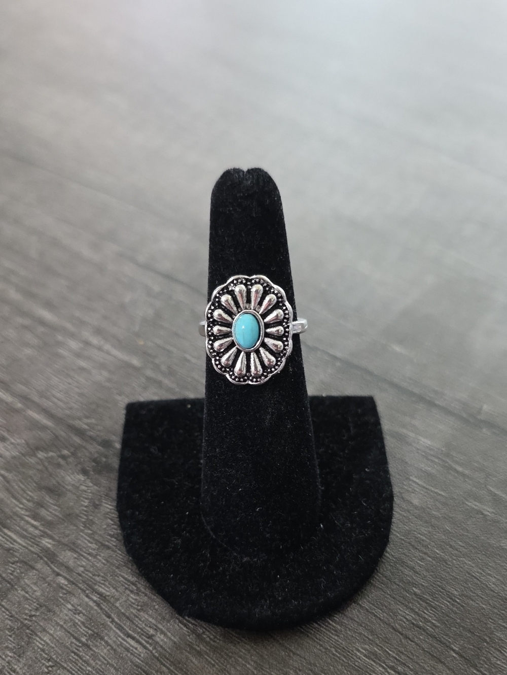 Turquoise Floral Ring in Silver Tone